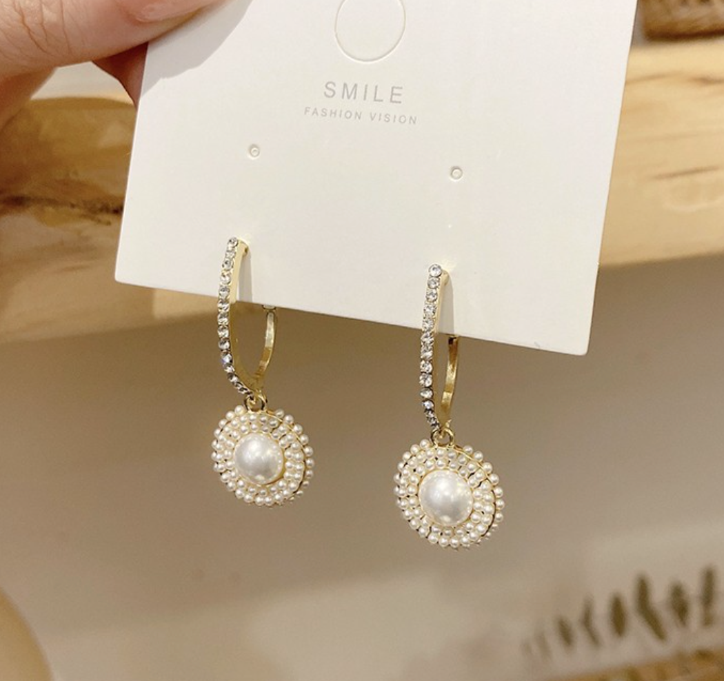 Round pearl earrings, vintage elegant earrings