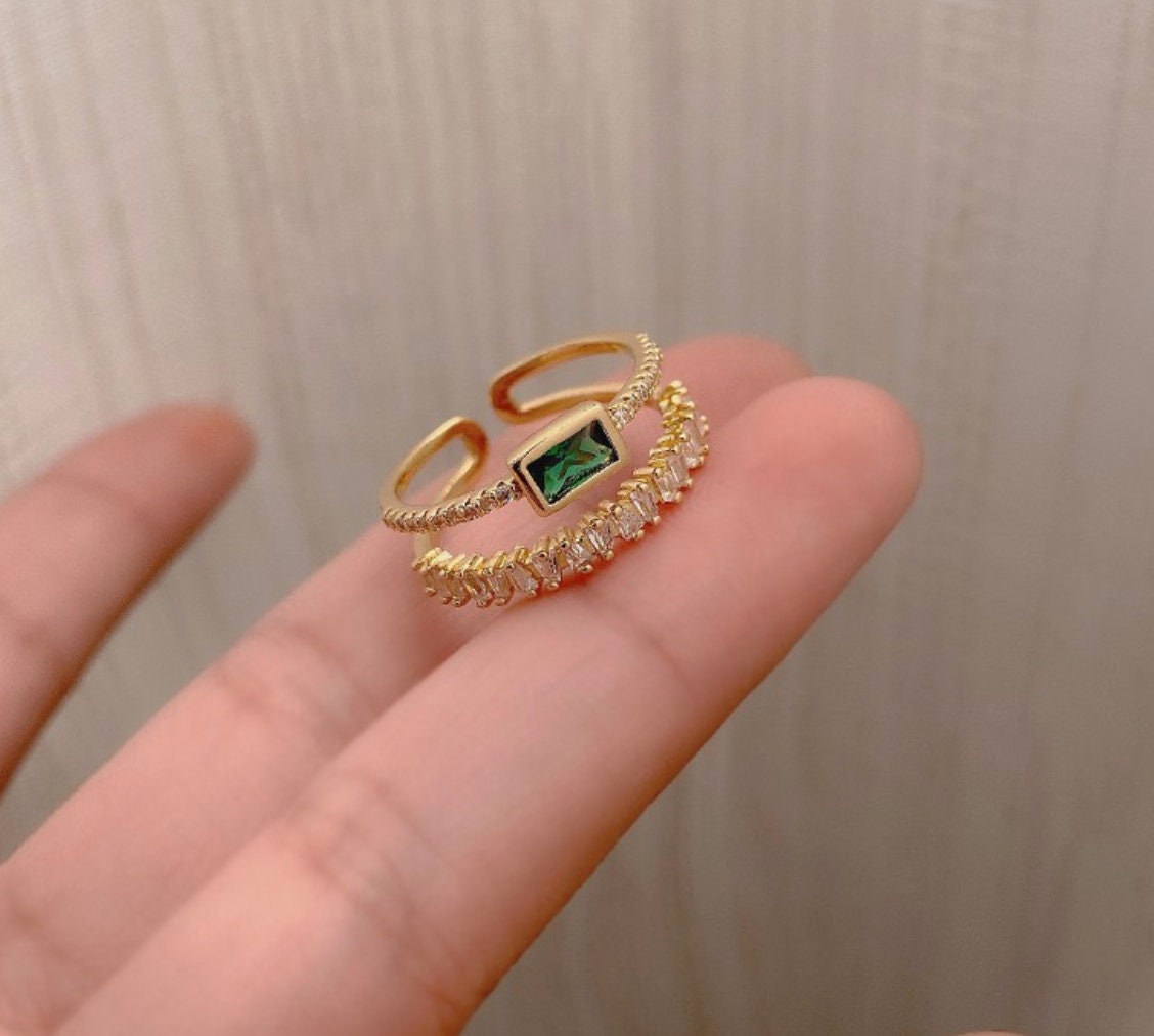 Green cubic zirconia double layered ring