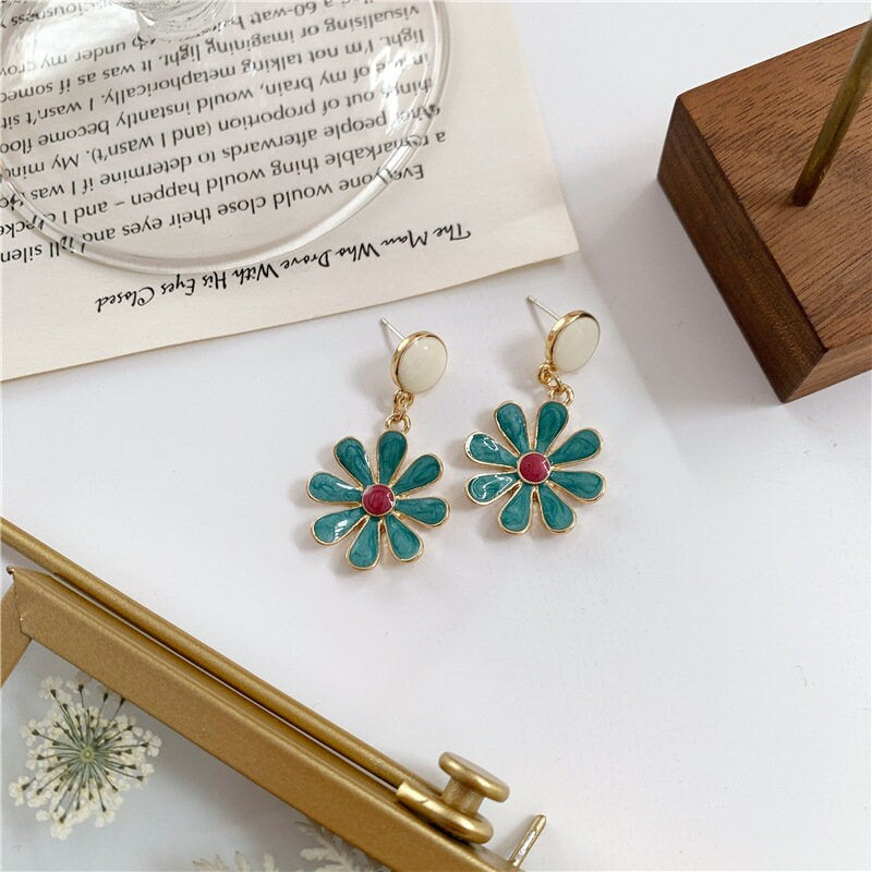 Turquoise enamel daisy earrings