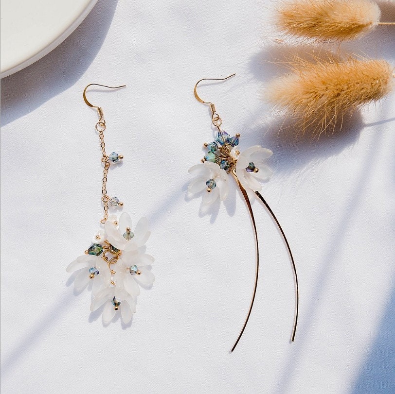 Summer Snowdrop Flower Dangling Earrings