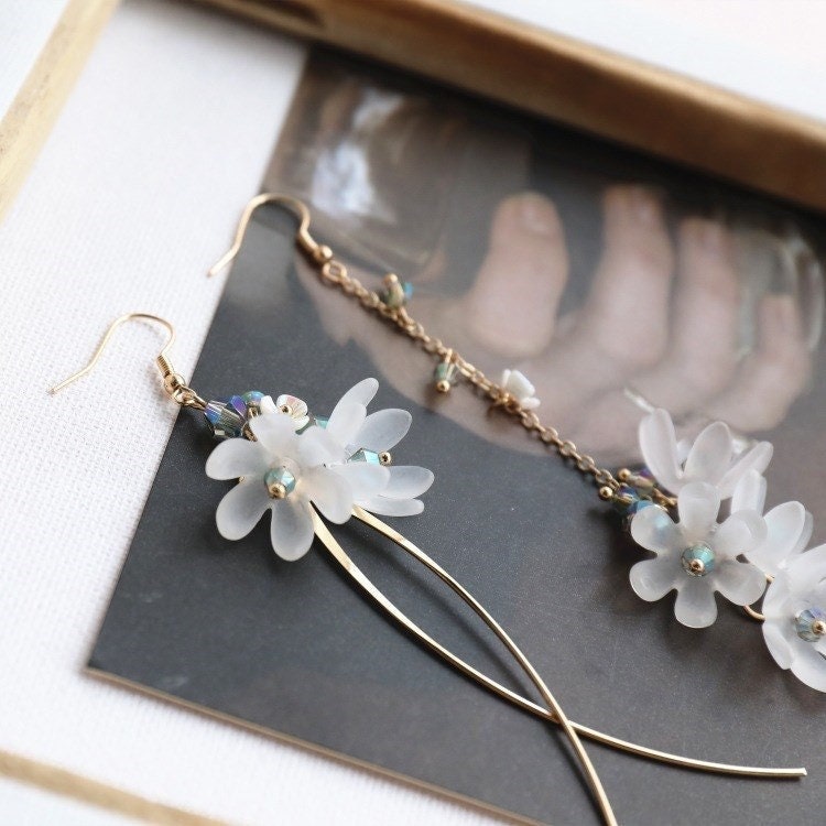 Summer Snowdrop Flower Dangling Earrings