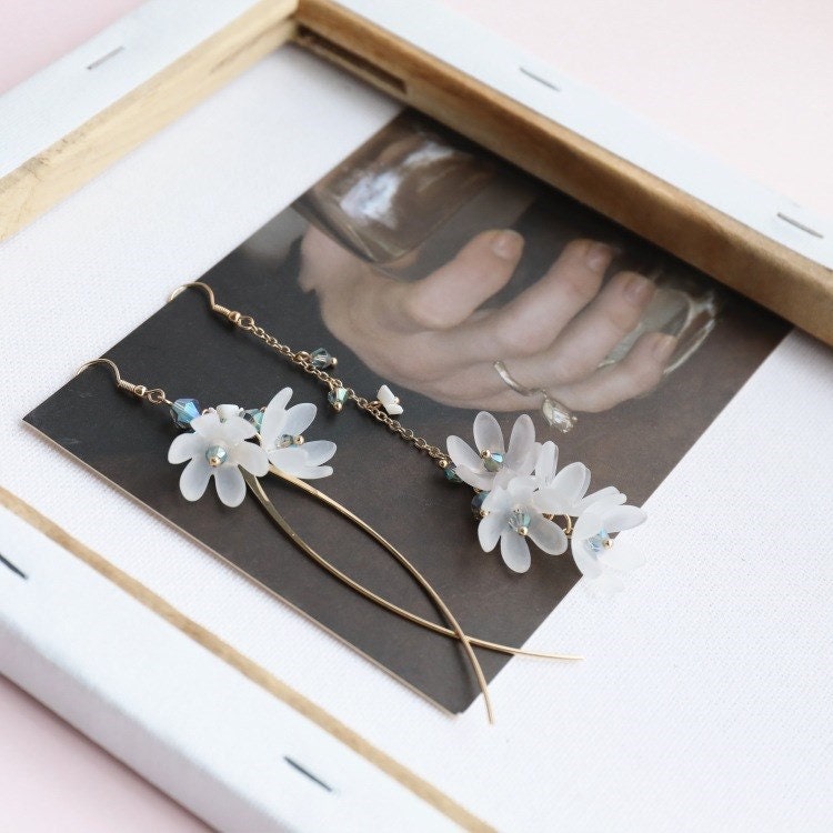 Summer Snowdrop Flower Dangling Earrings