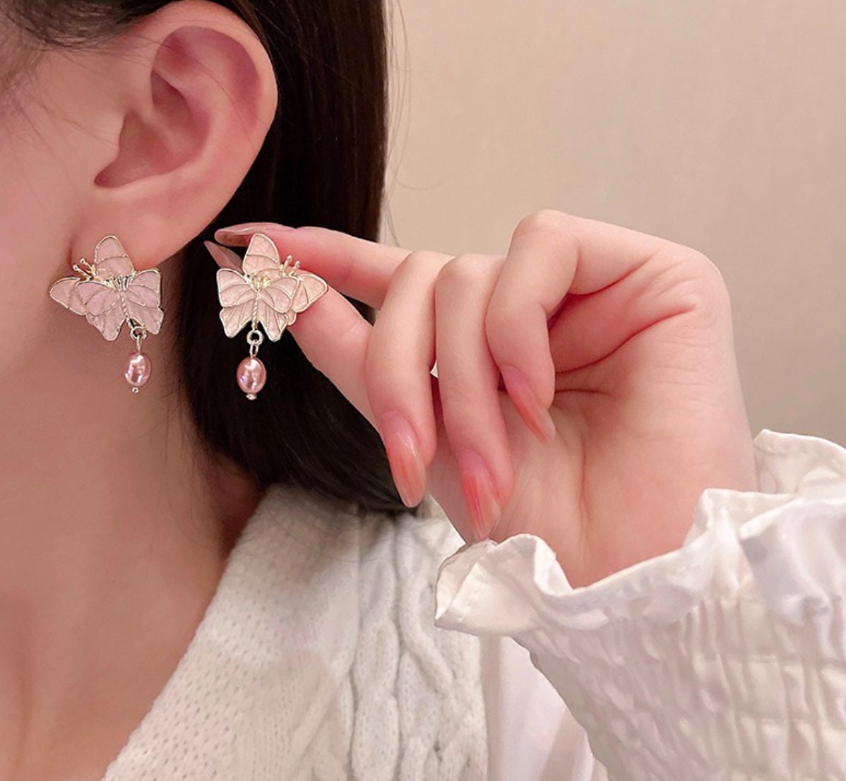 Butterfly earrings, pearl and pink enamel