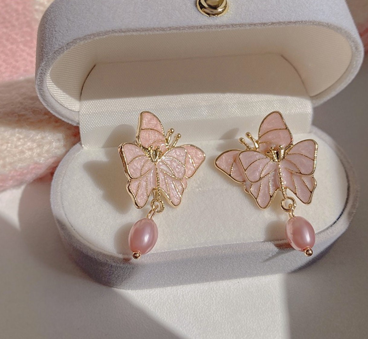 Butterfly earrings, pearl and pink enamel