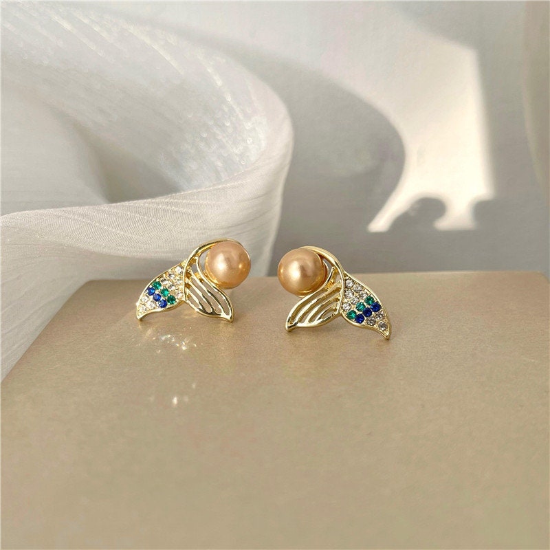 Mermaid tail pearl on sale ring