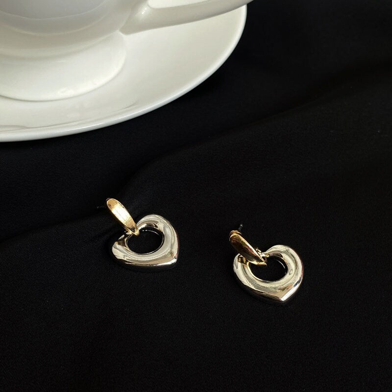 Silver heart minimal earrings, minimal heart earrings