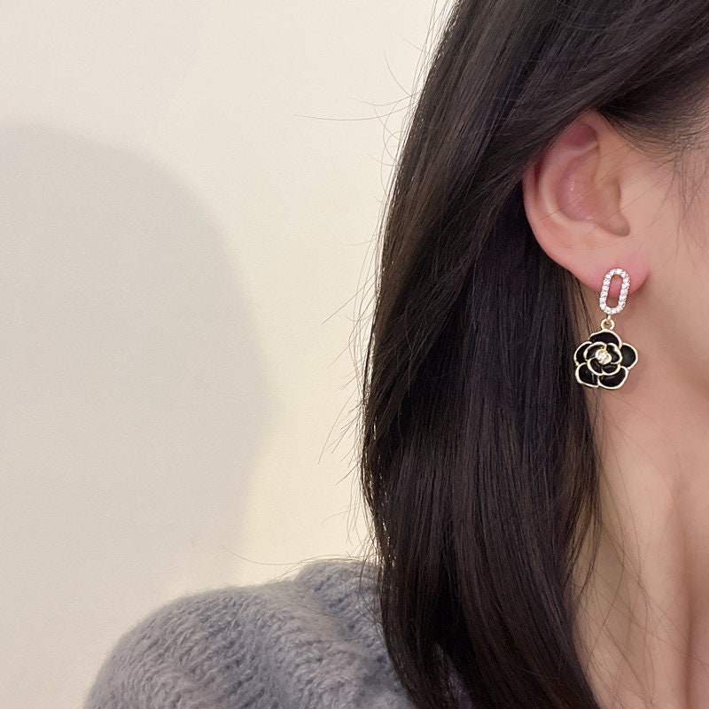 Camelia earrings, black flower earrings