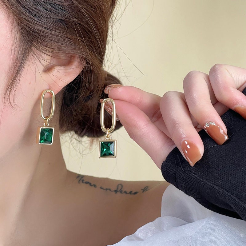 Gold Minimalist Simple earrings- Geometric Princess Cut Green Square Earrings