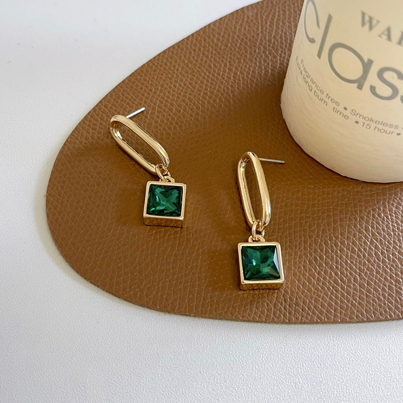 Gold Minimalist Simple earrings- Geometric Princess Cut Green Square Earrings