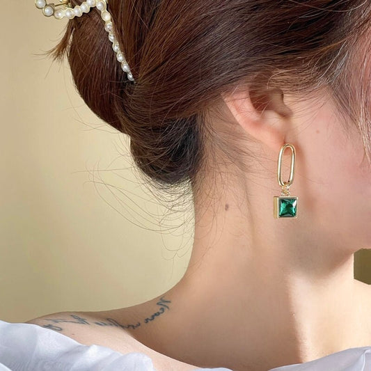 Gold Minimalist Simple earrings- Geometric Princess Cut Green Square Earrings