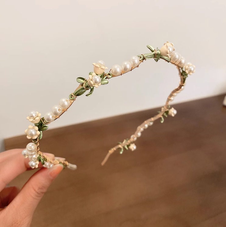 Pearl Hairband, Fresh Floral Headband, Flower Garden Wedding, Bride's Crown & Tiara, Hair accessories, Gift for her