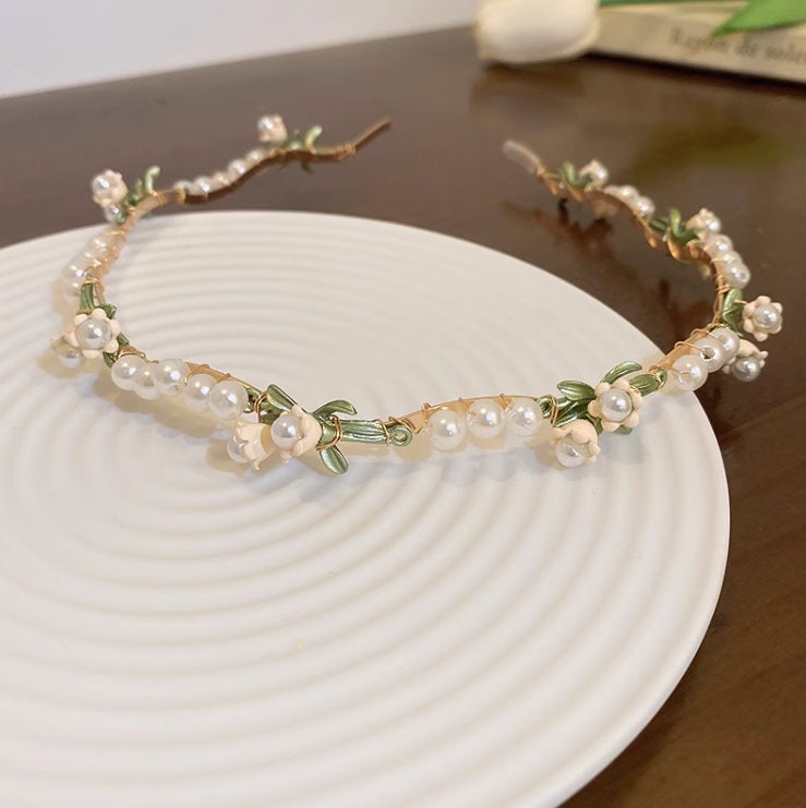 Pearl Hairband, Fresh Floral Headband, Flower Garden Wedding, Bride's Crown & Tiara, Hair accessories, Gift for her