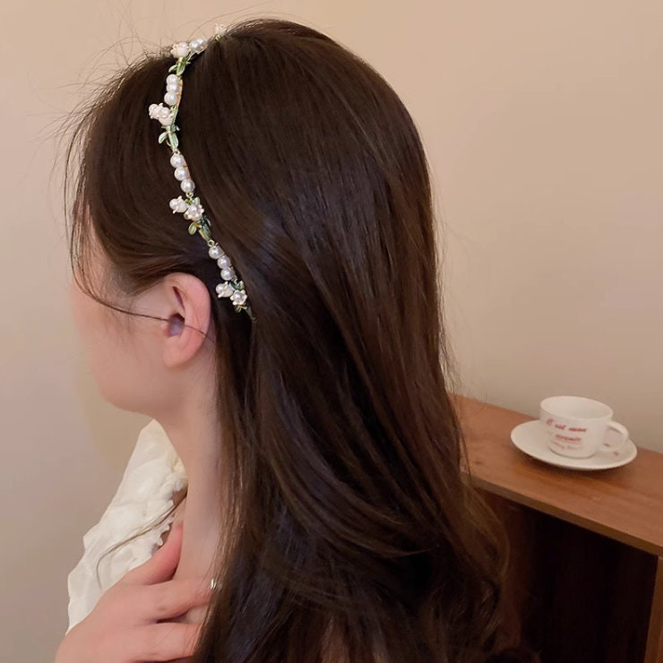 Pearl Hairband, Fresh Floral Headband, Flower Garden Wedding, Bride's Crown & Tiara, Hair accessories, Gift for her