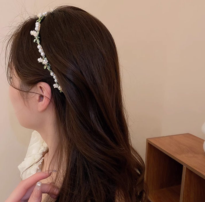 Pearl Hairband, Fresh Floral Headband, Flower Garden Wedding, Bride's Crown & Tiara, Hair accessories, Gift for her